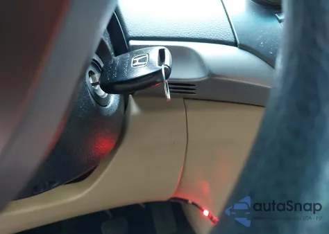 2008 Honda Accord 2.4 Ex from USA, damaged, VIN 1HGCS11718A018085